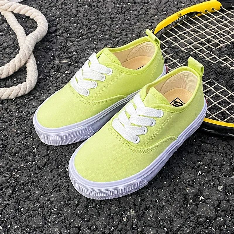 Lace up shoes